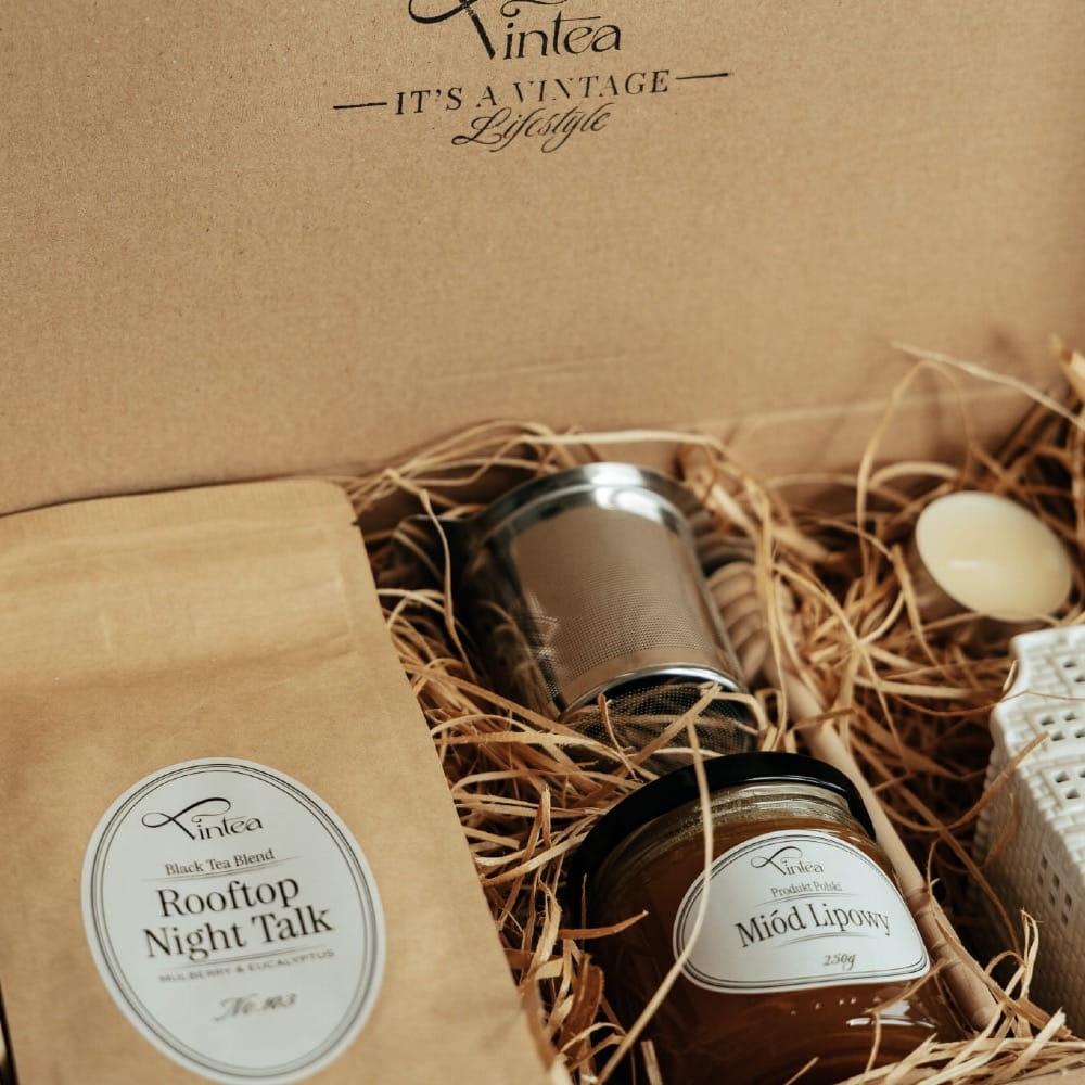 Rustykalny prezent na każdą okazję. Herbata premium, miód stalowy zaparzacz do herbaty i świecznik ceramiczny