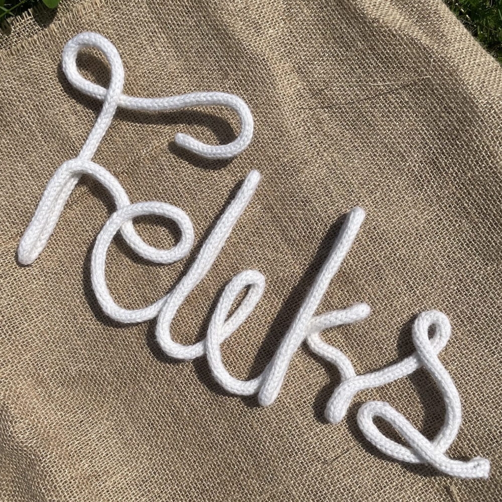 Napis ze sznurka, imię z włóczki, znak, ozdoba na ścianę dla dziecka.