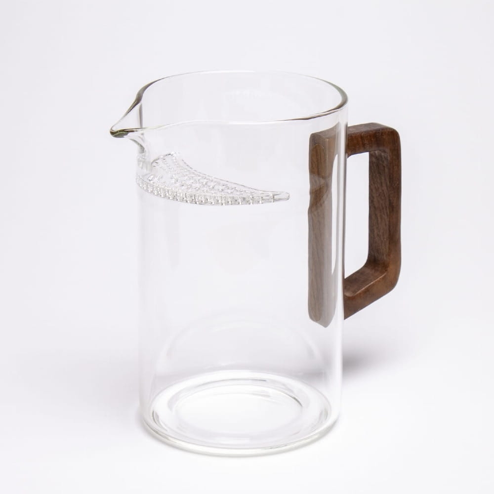 Szklany dzbanek z wbudowanym sitkiem, do parzenia herbaty